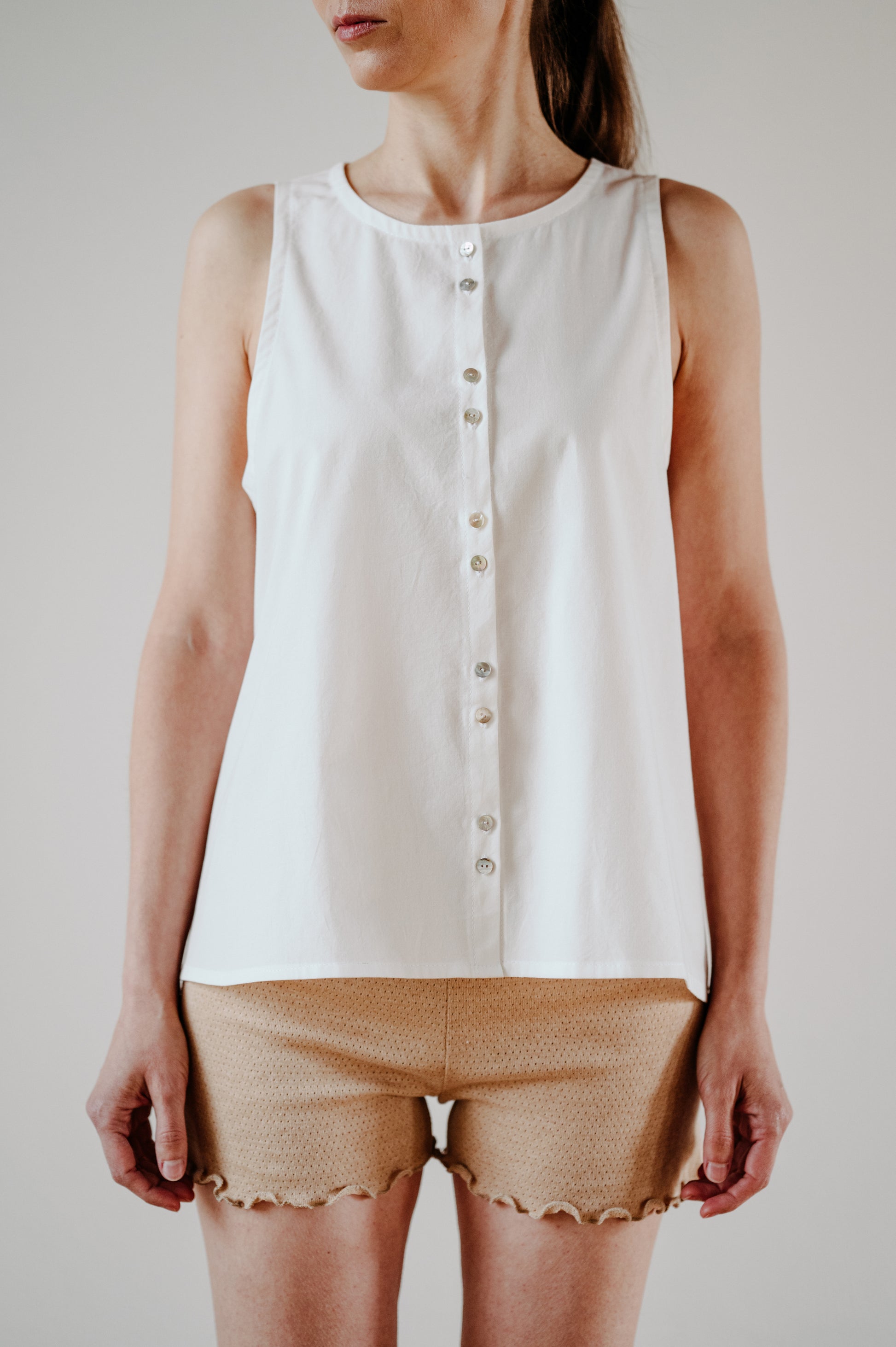 LÁNYKA sleeveless blouse | blúzka bez rukávov - CZULA